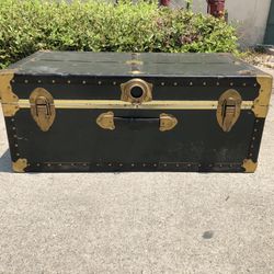 Vintage 1973 Army Footlocker Vietnam Era