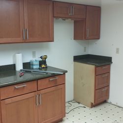 Kitchen Cabinets and Granite Countertops