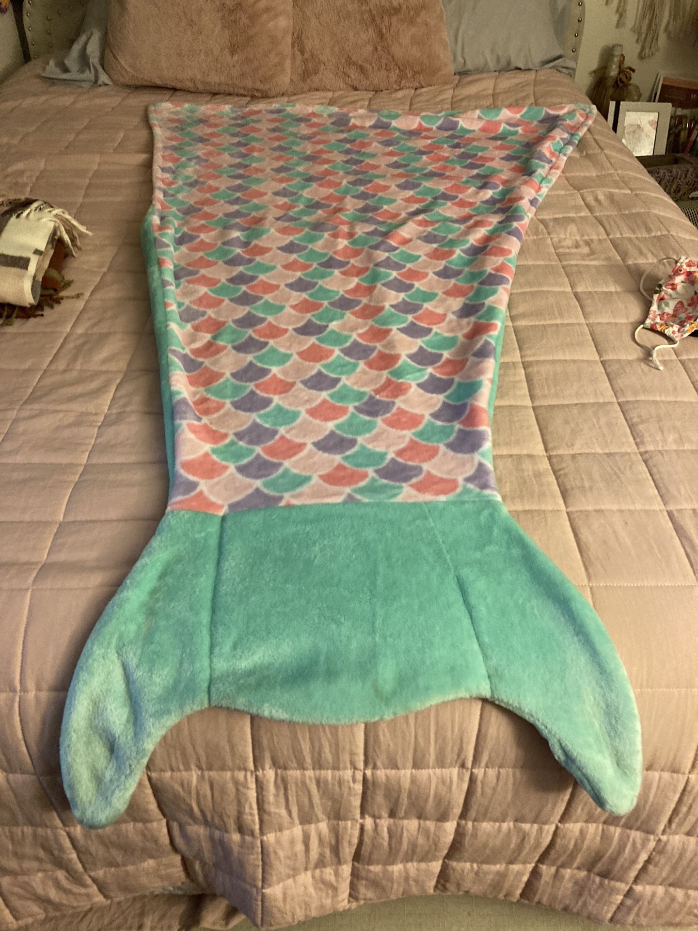 Girls Mermaidtail Fleece Blanket