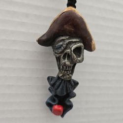 Pirates Skull keychain with a belt clip