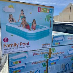 Intex Family Pool .