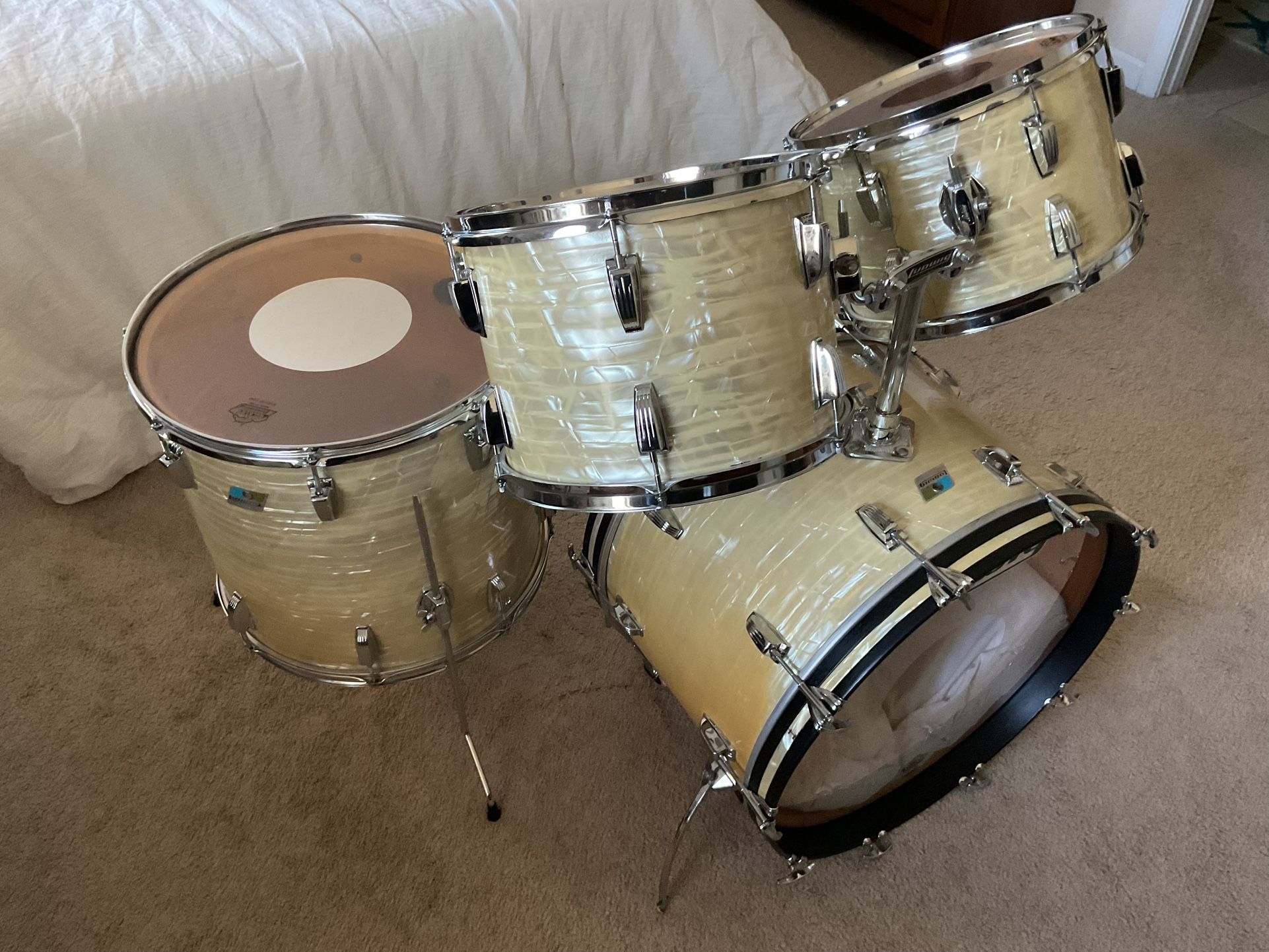 1969/70 Ludwig 3-Ply Drum set W/ Maple Reinforcement Rings. 13”x9” 14”x10” Rack Toms 18”x16” Floor Tom 22”x14” Bass Drum. The original white marine p