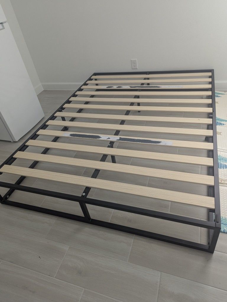 Queen Bed Frame 