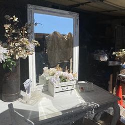 George’s  Vanity Desk- Set , 3 Piece  4x25x33