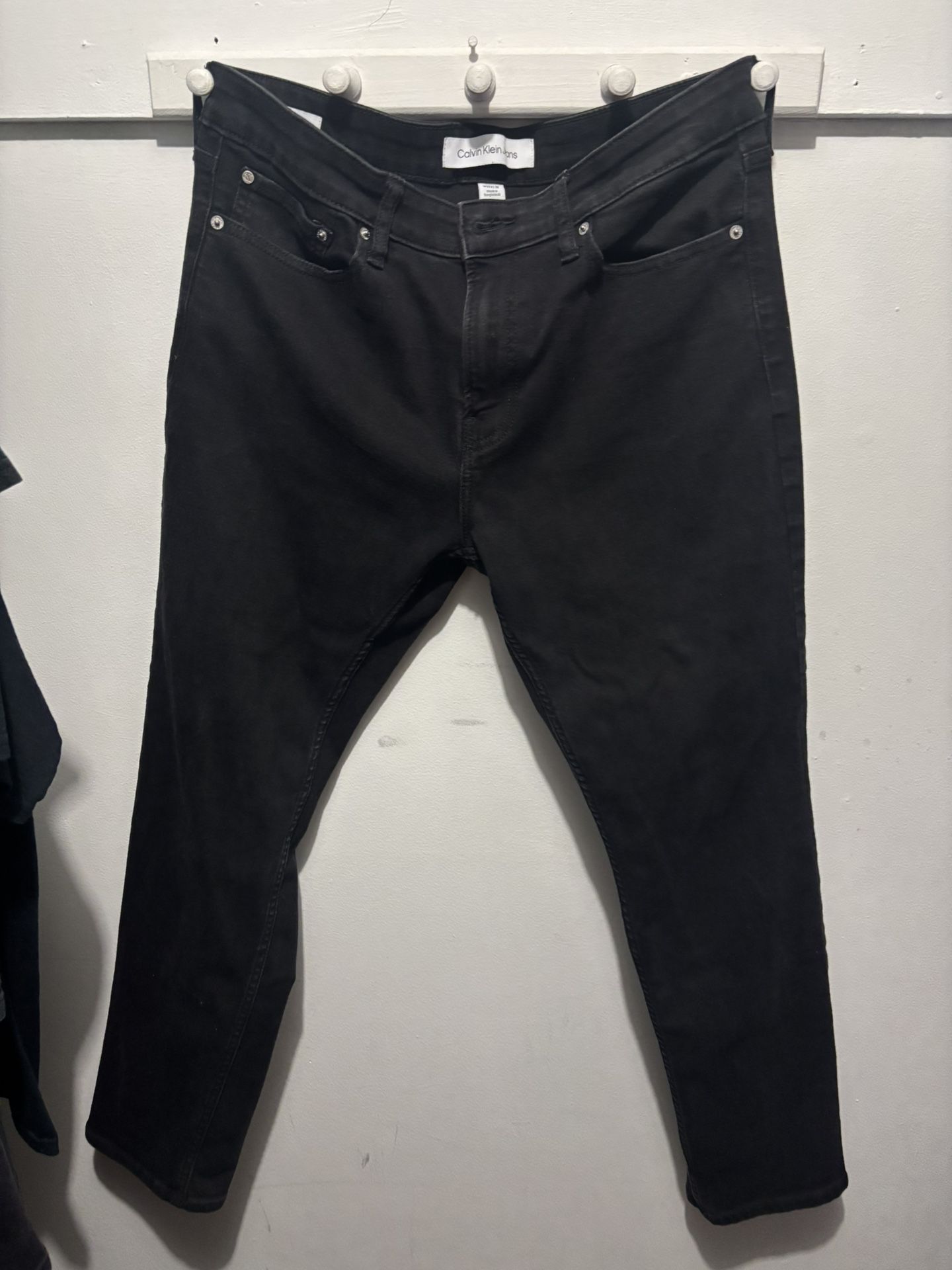 Calvin Klein Men's Slim Fit Straight Jeans 5 Pocket Black Denim W33 L30 in good condition