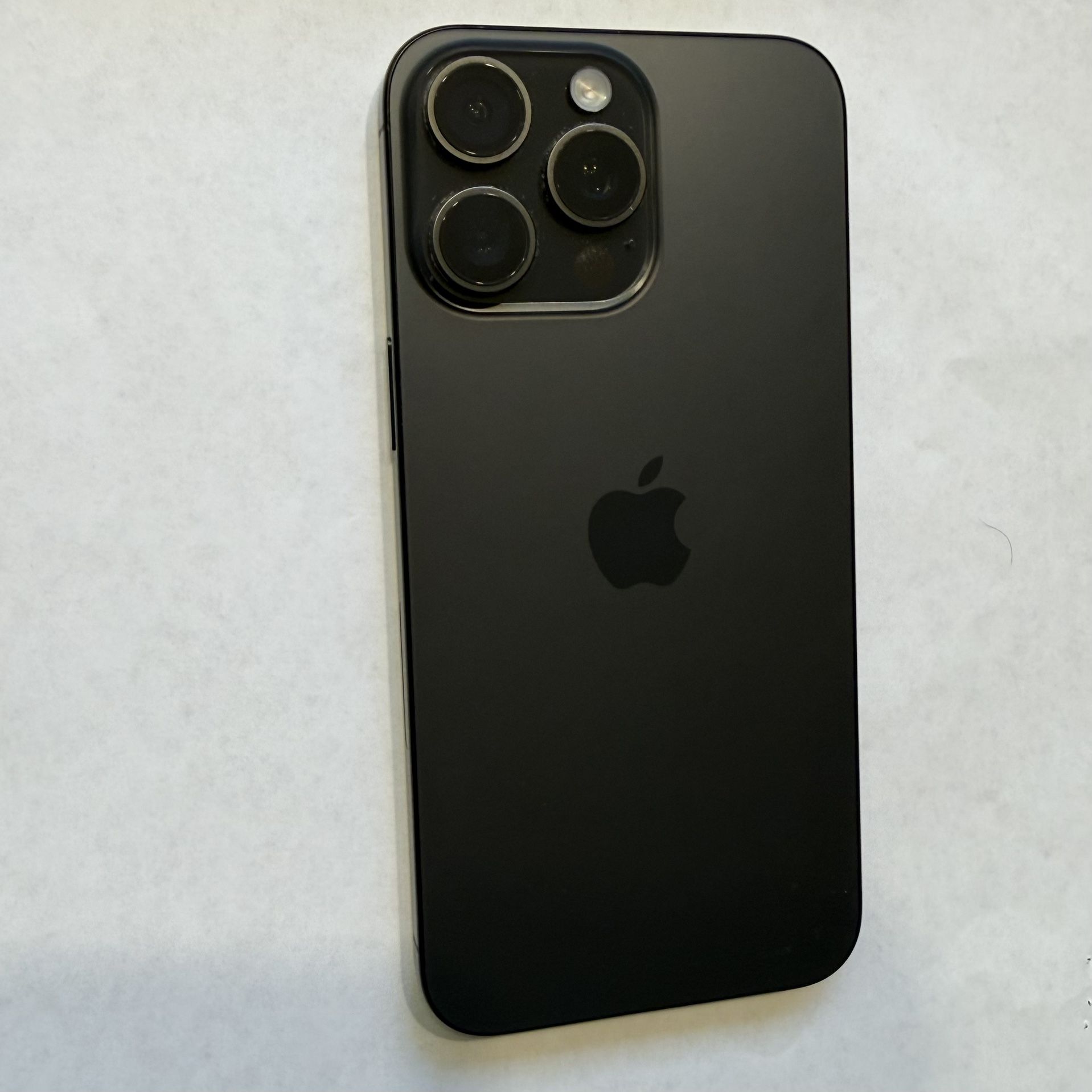 Apple ssiPhone 15 Pro Max 512GB black titanium unlocked