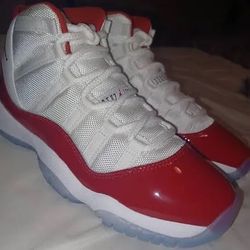 Jordan 11s Cherry Size 8 
