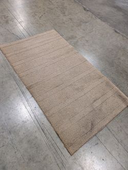 Neutral Ribbed Fabric Bath Mat