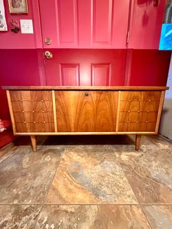 Mid Century 1959 Lane Cedar Hope or Quilt Chest