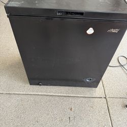 Chest freezer.  Used good condition 7.0 cu ft 