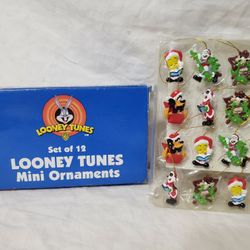 Looney Tunes 12 Mini Ornaments Like New 