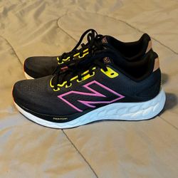 New Balance Women 680 V8 Running Shoes Size 8.5