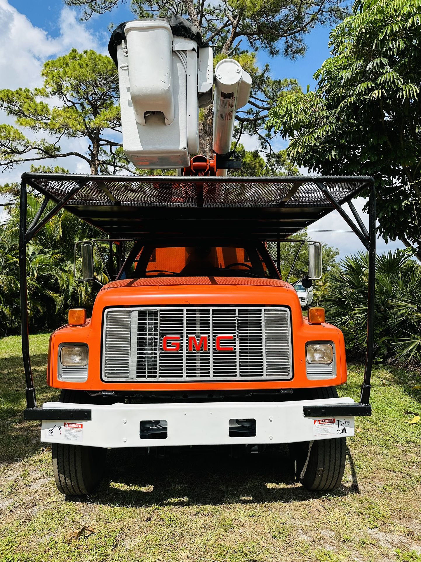 Altec Bucket Truck For Sale