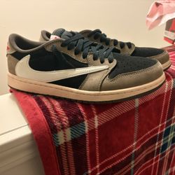 Travis Scott Mochas Low 