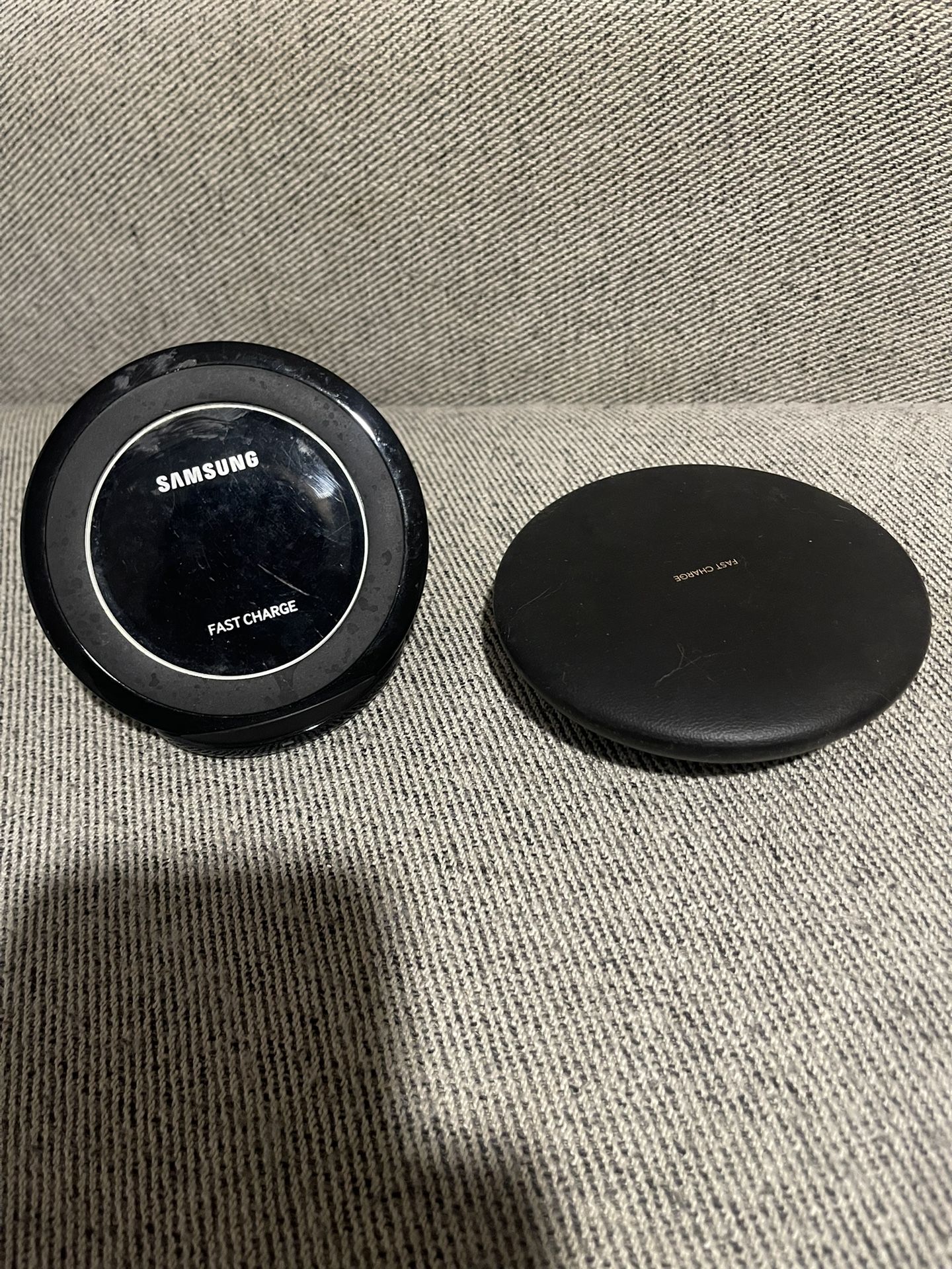 2 Samsung Wireless Fast Chargers