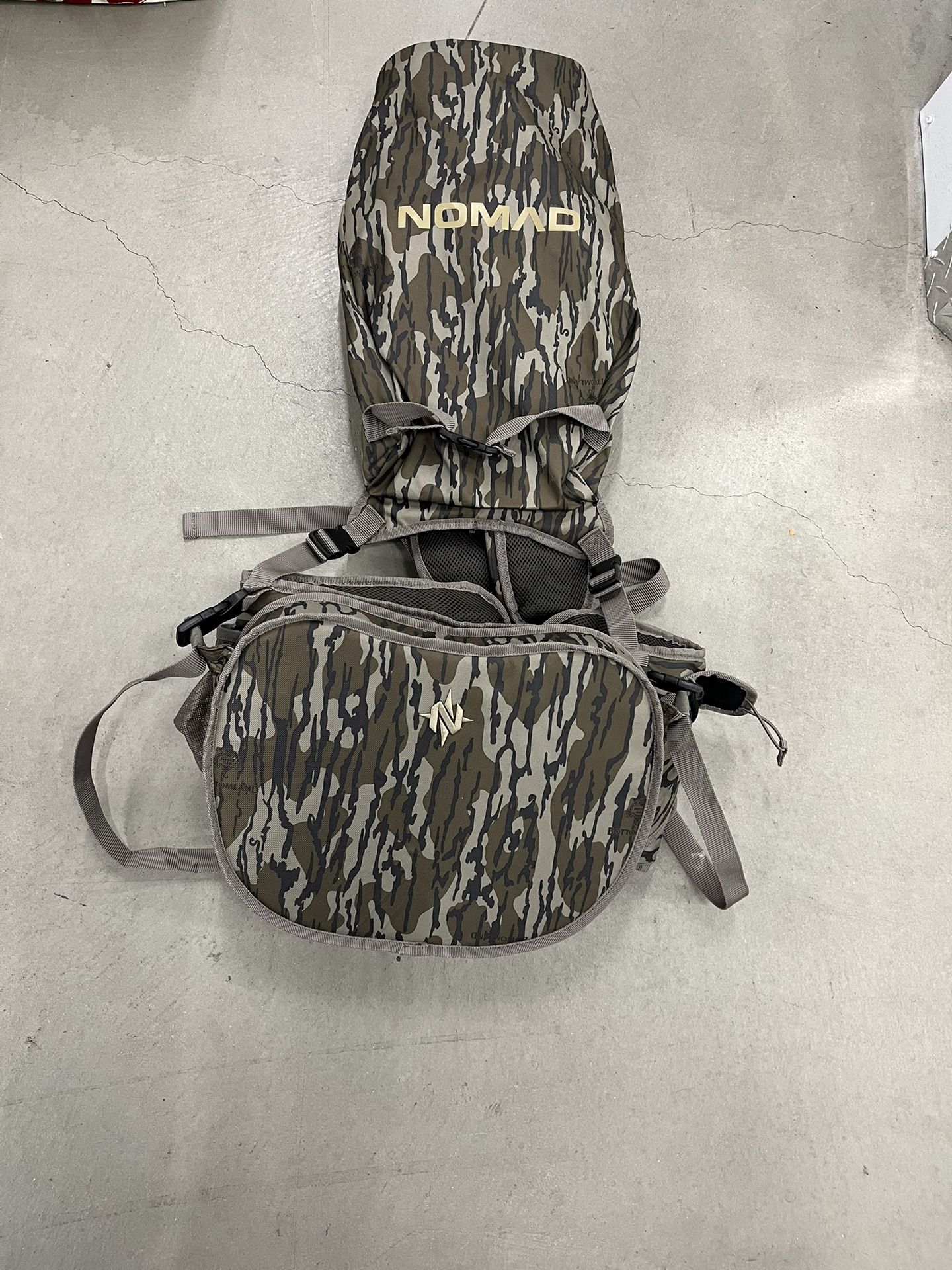 Nomad Mens Killin' Time Turkey Vest, Camo Turkey Hunting Vest, Mossy Oak Bottomland,