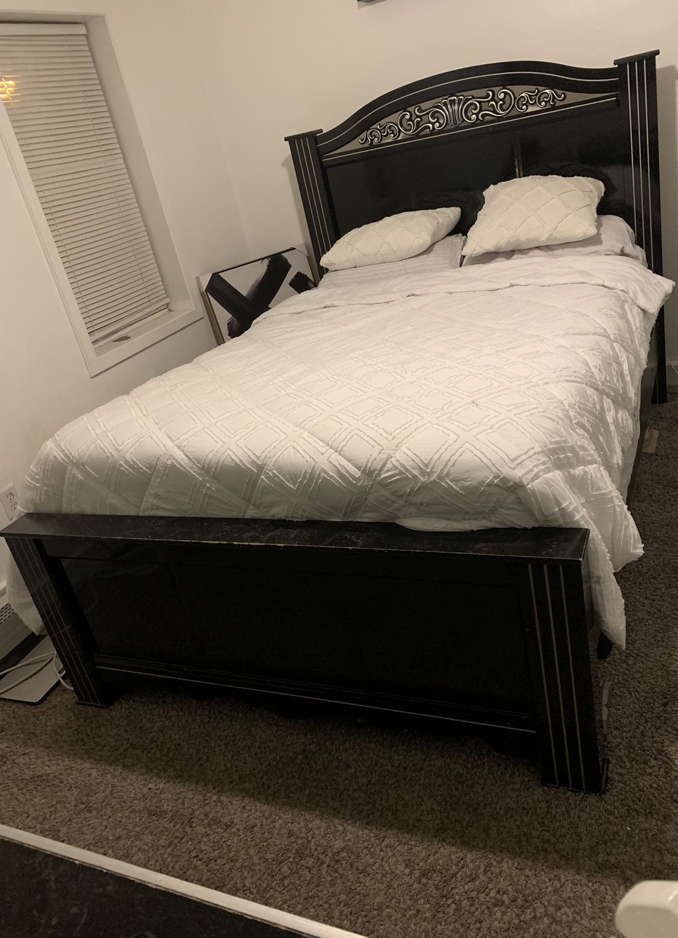 Queen Bedroom And Dresser