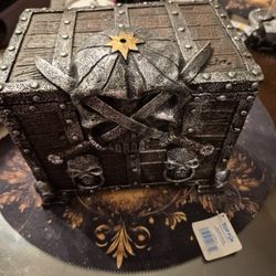 aquarium treasure chest