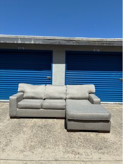 Gray Sectional Couch 🛻Delivery Available🛻