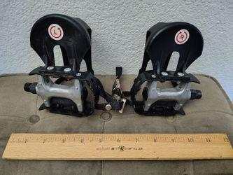 USED: Exercise Bike Pedals - 9/16" Spindle, Adjustable Straps
