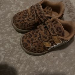 Girls Toddlers Shoes Size 6