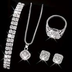 Elegant Silver Jewelry Set with Diamond Accents