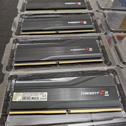 G.SKILL Trident Z5 RGB Series DDR5 RAM (Intel XMP 3.0) 64GB (4x16GB) 6400MT/s CL32-39-39-102 1.40V