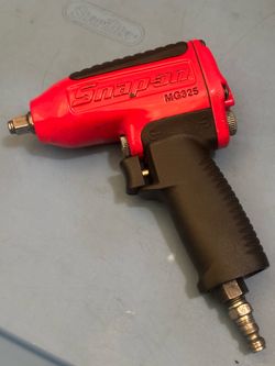 Snap-on Tools 3/8" Drive Air Impact Wrench (Red)