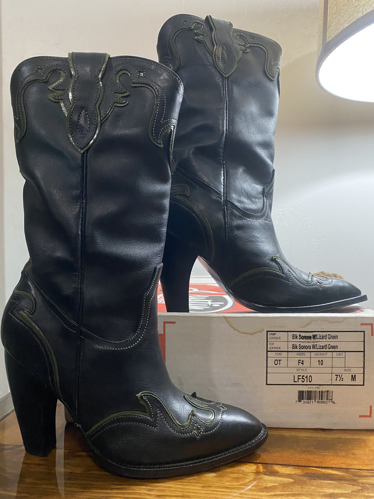 Women’s Justin Boots