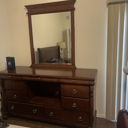 Dresser mirror 