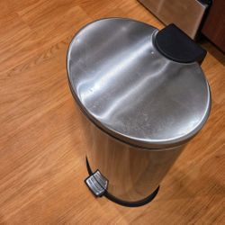 Stainless Steel Pedal Trash Can – Great Condition