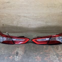 2018-2021 Toyota Camry Driver And Passenger Tail Lights