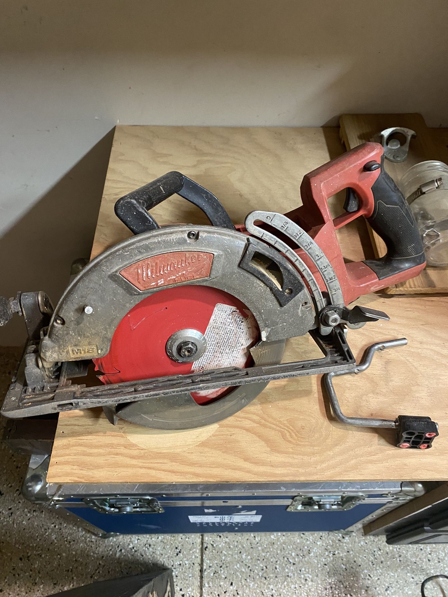 Milwaukee Cordless Skilsaw