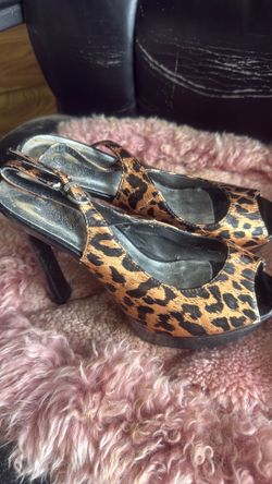 Ladies shoes