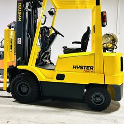 Pneumatic Hyster 40 Fortis Forklift. Capacity 4000 Lb . Triple Mast & Side Shift. ONLY 3960 Hours. No Any Leaks No Any Issue. LPG. Free Local delivery