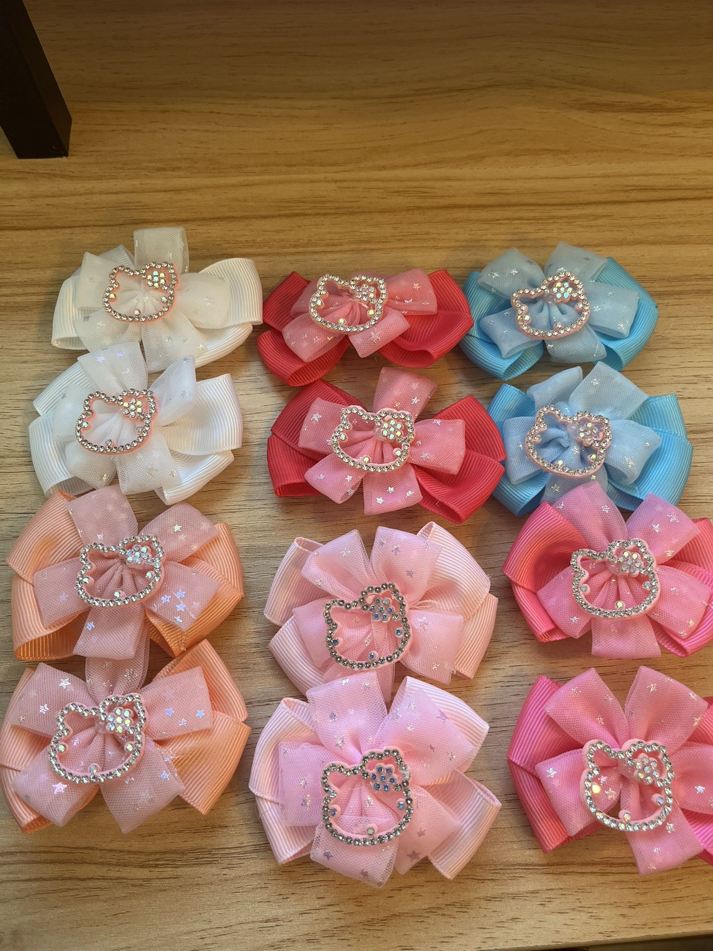 Hello Kitty bows