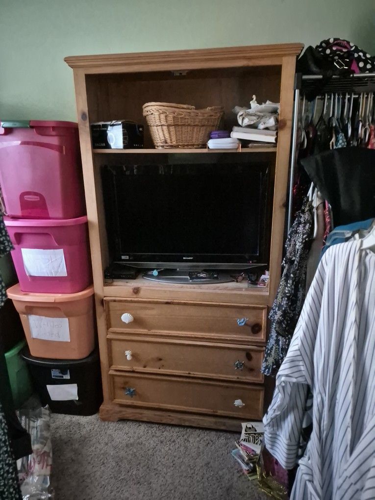 TV Armoire