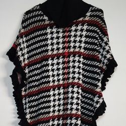 NWT Women's Knitted Turtule Neck Poncho Size M