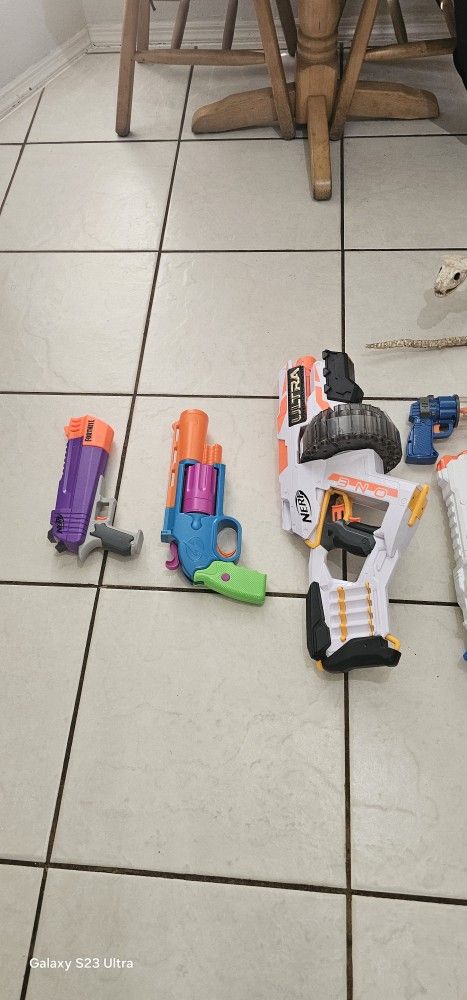NERF GUNS 🔫 ANN VARIOUS