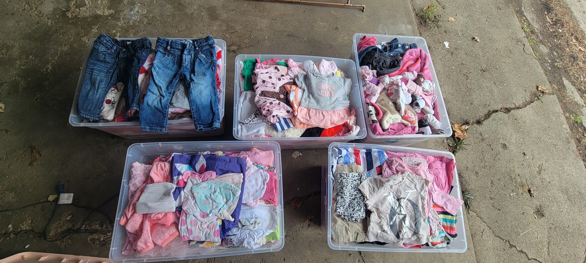 A Lot Of Kids Clothes New Born-2T