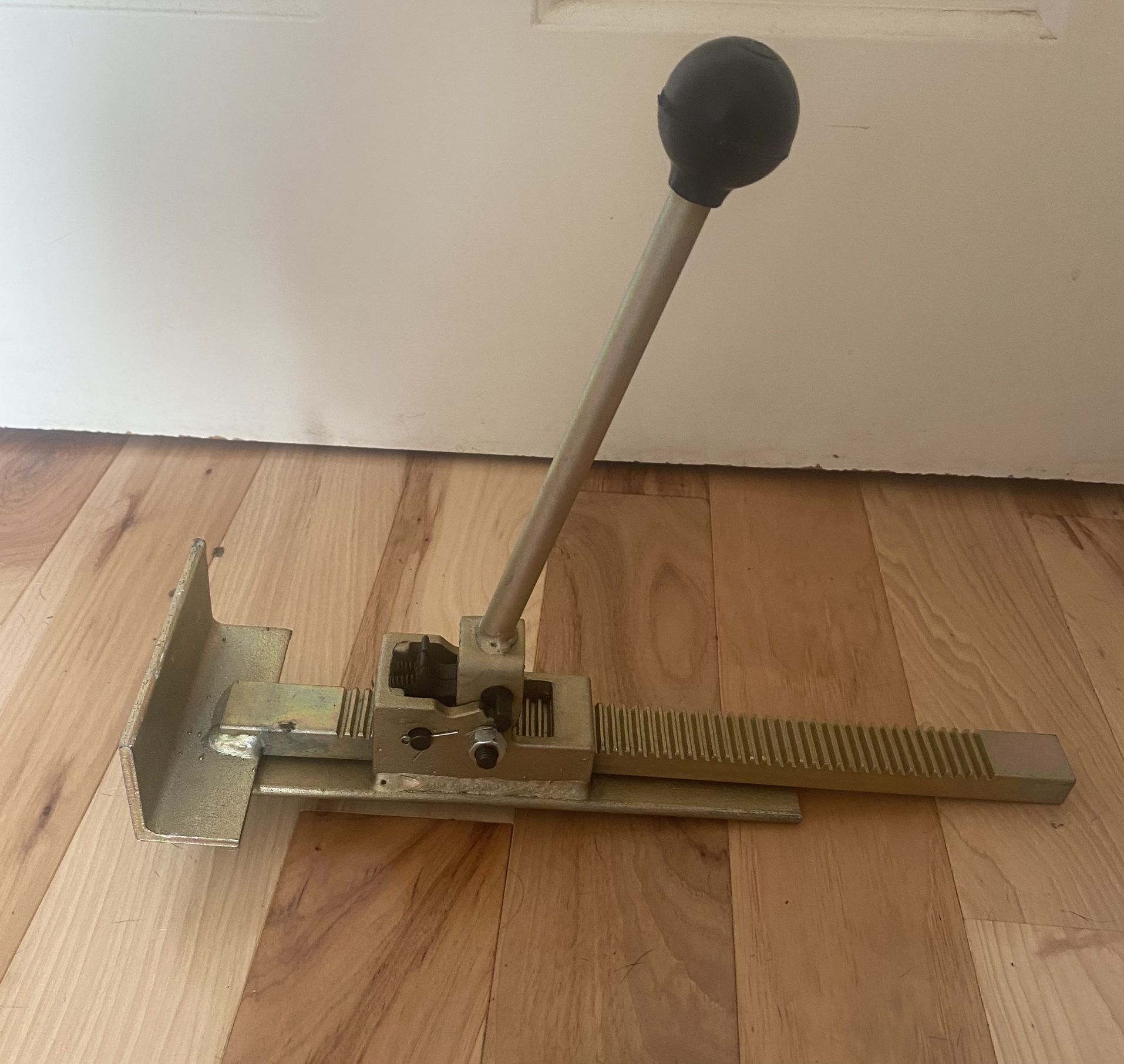Hardwood Floor Jack Slightly Used