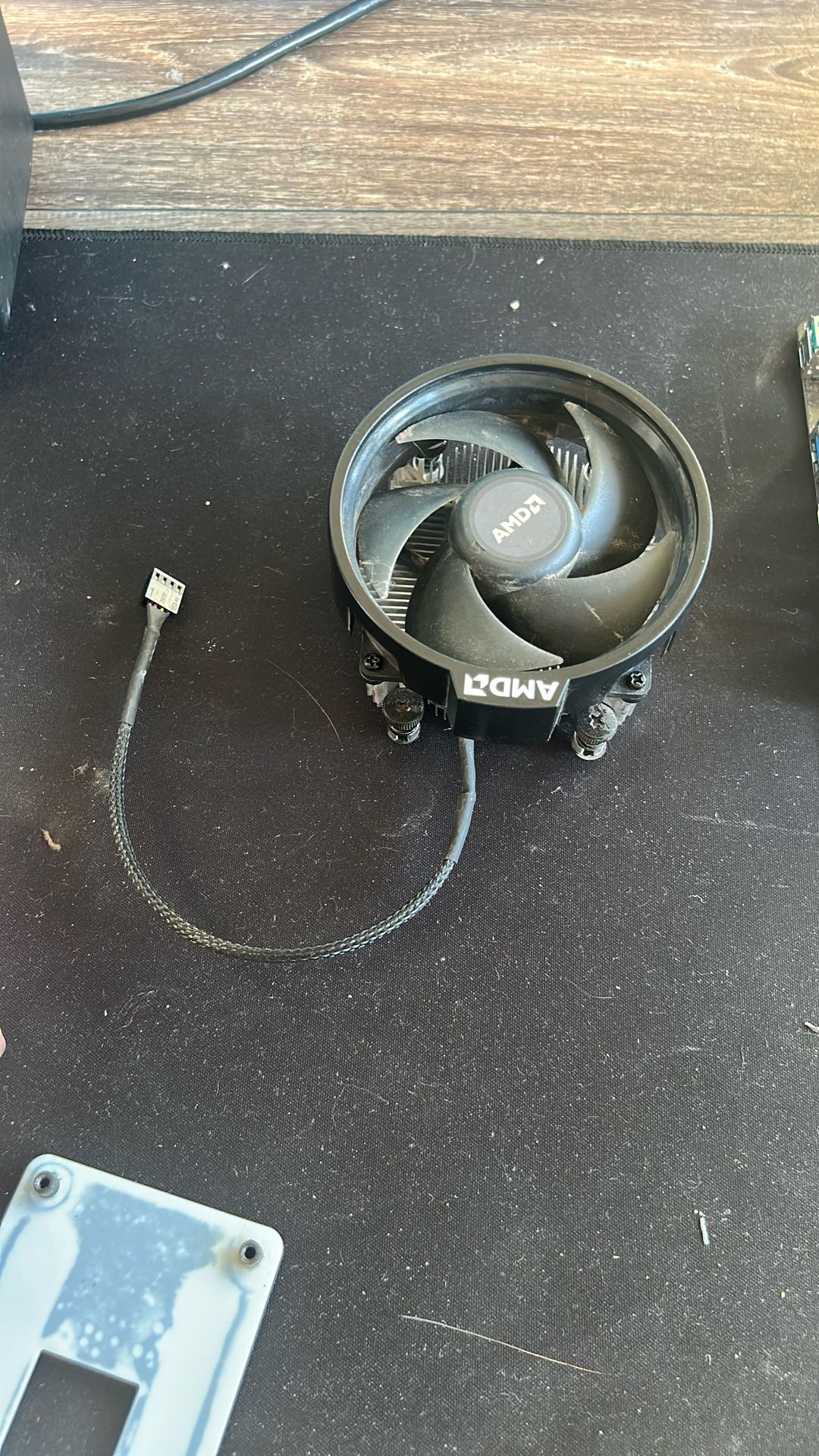 STOCK AMD AM4 CPU COOLER & BACKPLATE