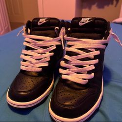 Nike Jordan 1s