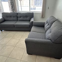 Gray Modern Sofa Couch with Pullout Bed and Loveseat Set Excellent Condition 