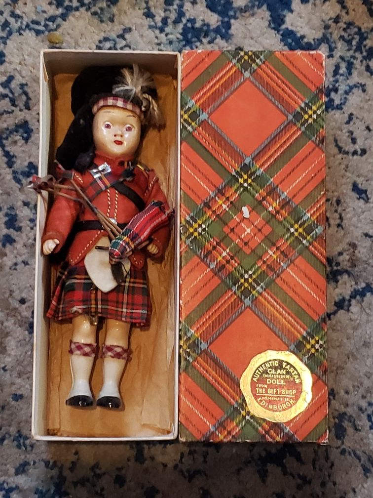 Antique authentic tartan clan doll W/bagpipes & original box