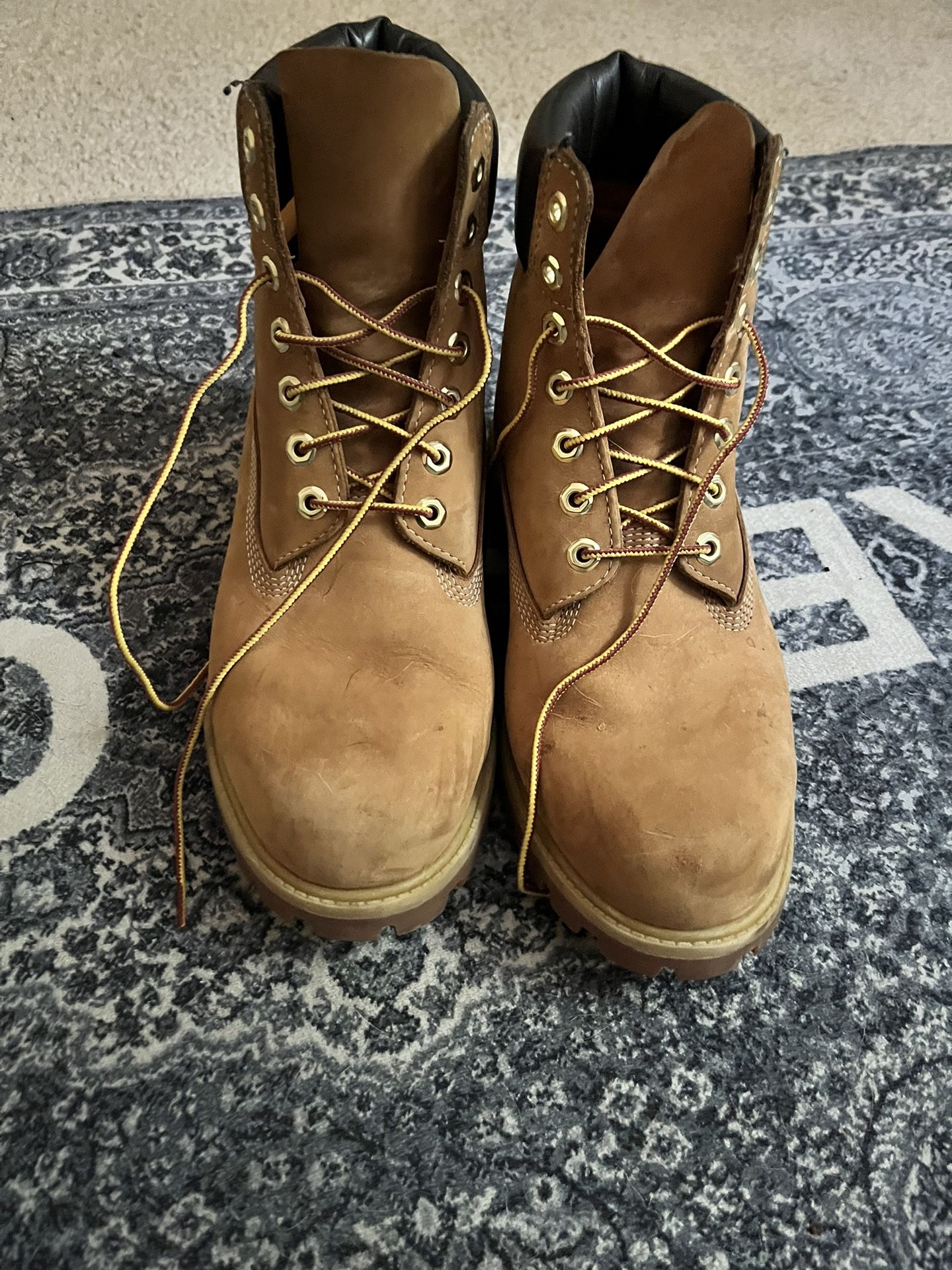 Mens Premium Timberland Size 10 (Read description)