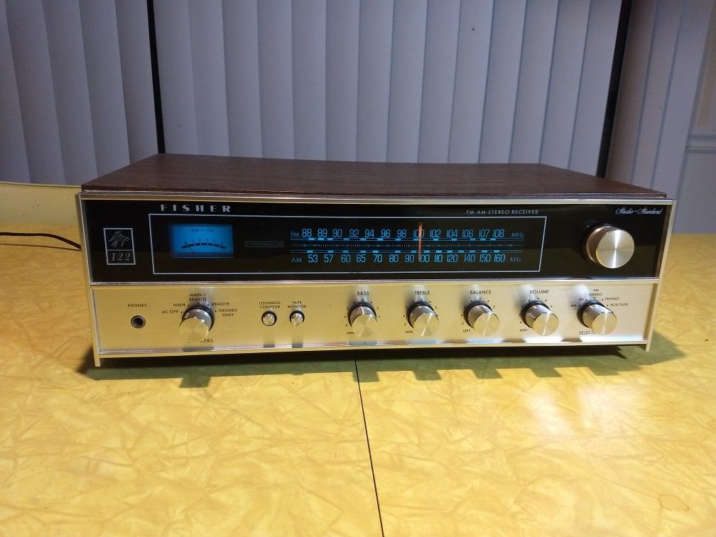 Vintage The Fisher Model 122 Stereo AM/FM Receiver