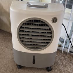 Hessaire pro table cooler 500 ft.²