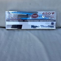 Digital Ionic Straightener 1 1/4” Plate Width