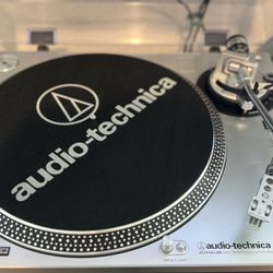 Audio-Technica AT-LP120-USB Direct-Drive Professional Turntable (USB & Analog), Silver 